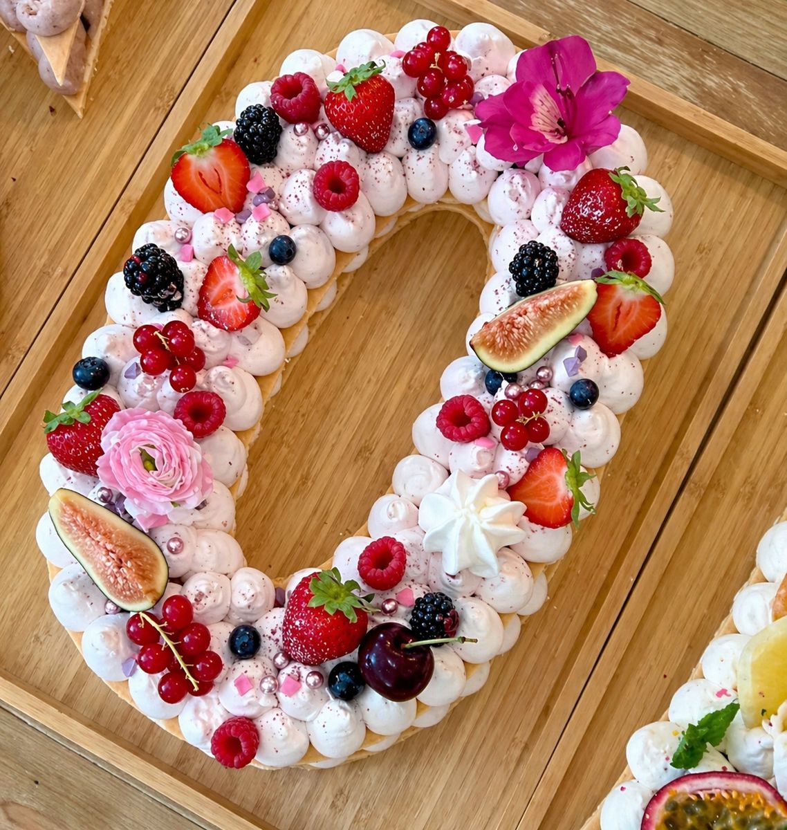 Number Cake chiffre 0 aux fruits rouges - L'Aloé